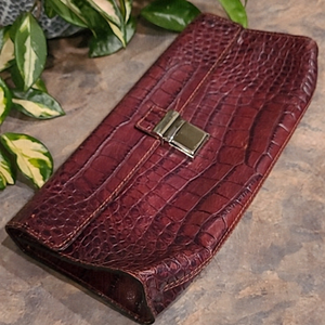 ADRIENNE VITTADINI Vintage Leather Clutch/Wristlet, Faux Gator Print